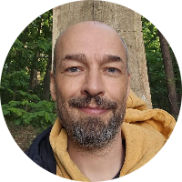 user-profile-img